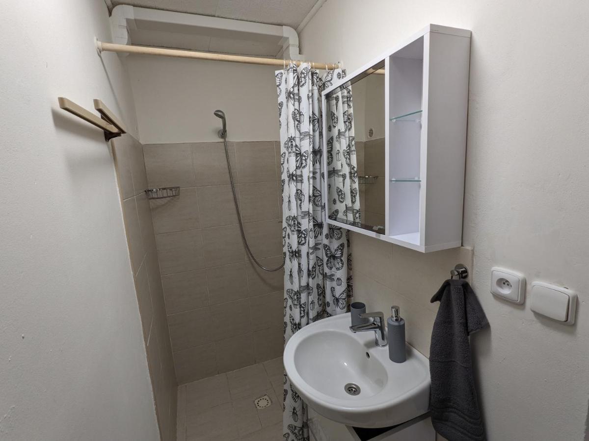 Utulne Studio U Marianskeho Udoli V Brne - Lisni Brno Exteriör bild